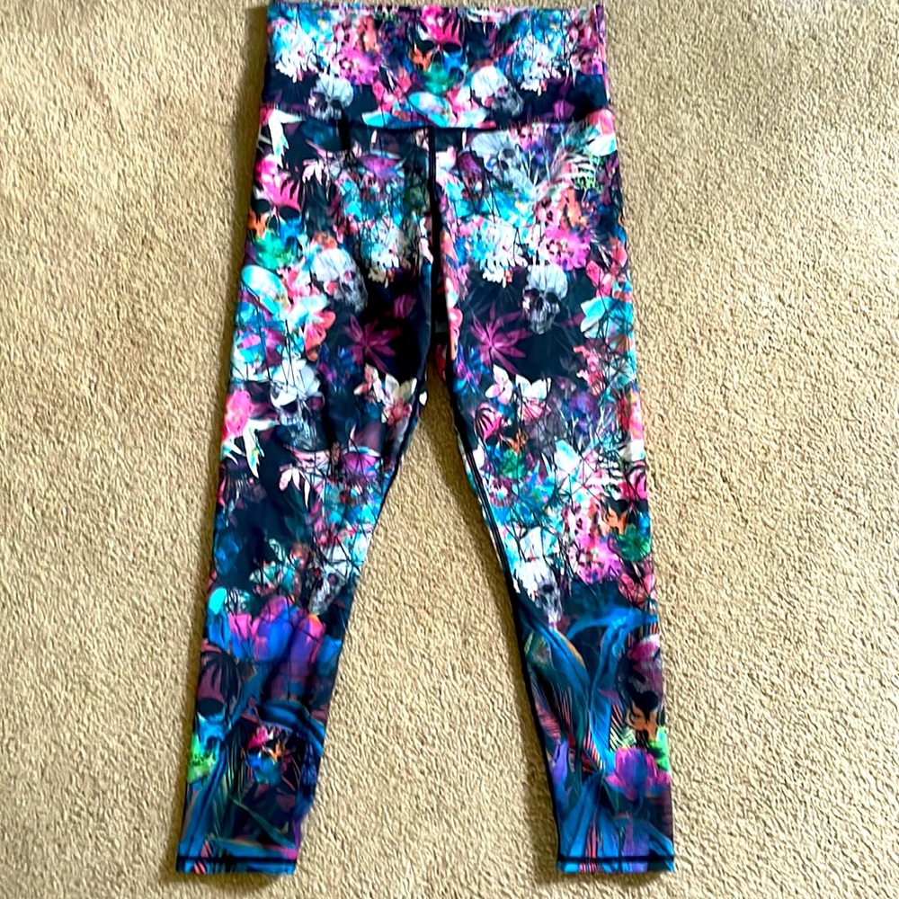 Evolution and creation womans yoga workout leggings size large
